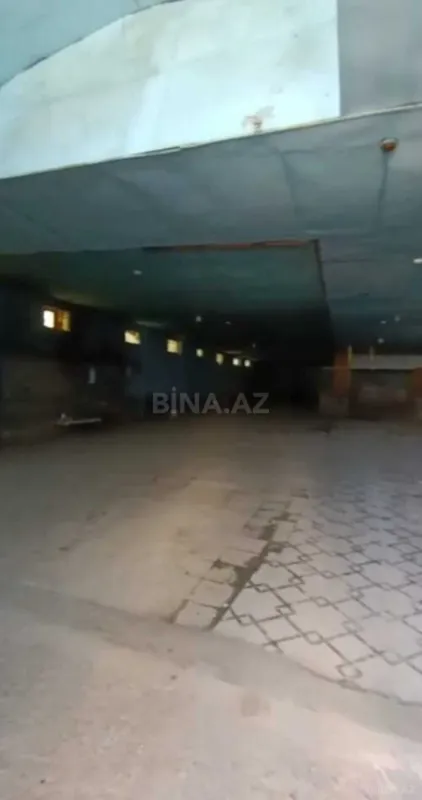 Satılır obyekt 900 m²