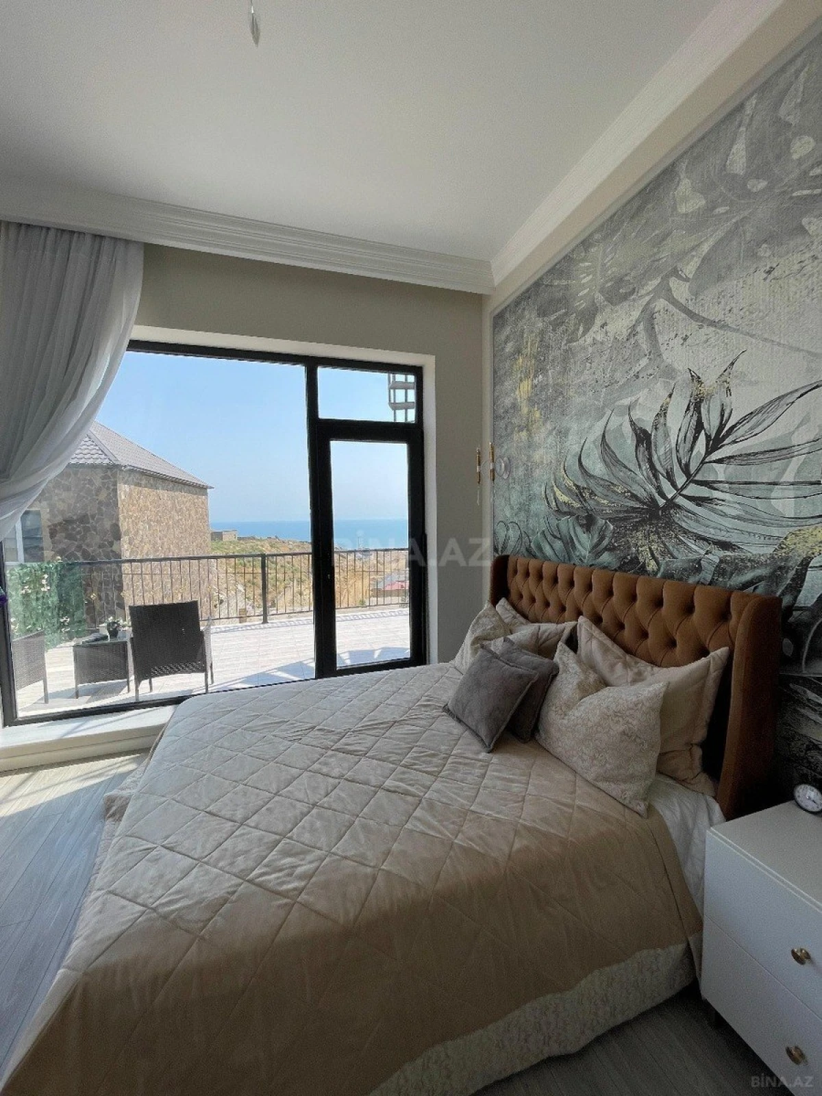 Satılır 6 otaqlı həyət evi 455 m²