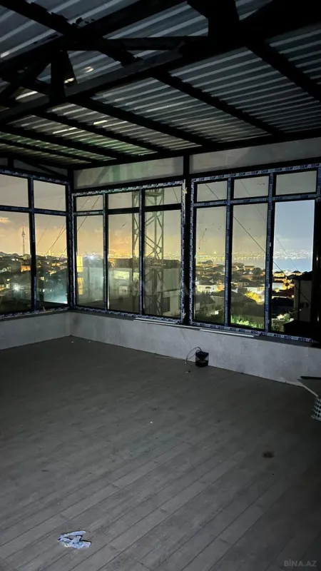 Satılır 6 otaqlı həyət evi 455 m²