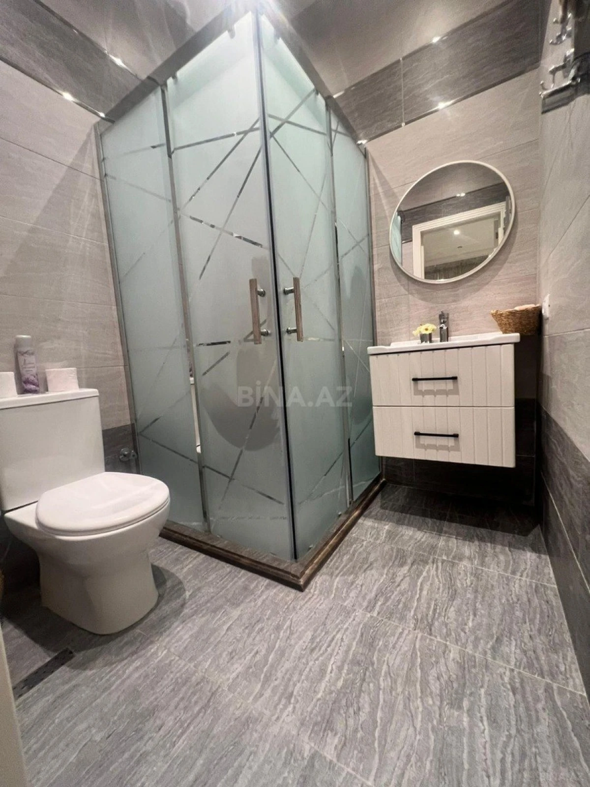 Satılır 6 otaqlı həyət evi 455 m²