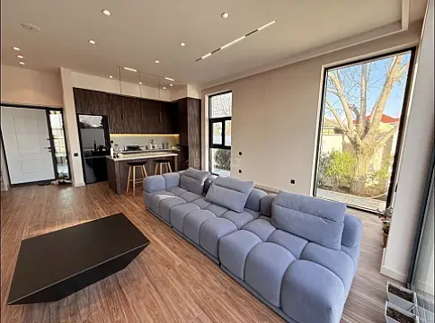 Kirayə verilir 4 otaqlı həyət evi 220 m²