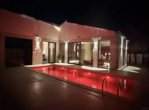 Kirayə verilir 4 otaqlı həyət evi 220 m²