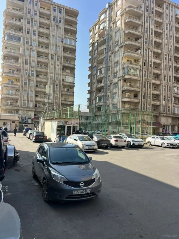 Satılır 2 otaqlı mənzil 73 m²