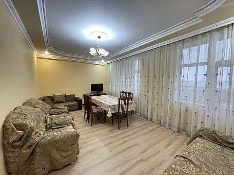 Kirayə verilir 3 otaqlı mənzil 80 m²