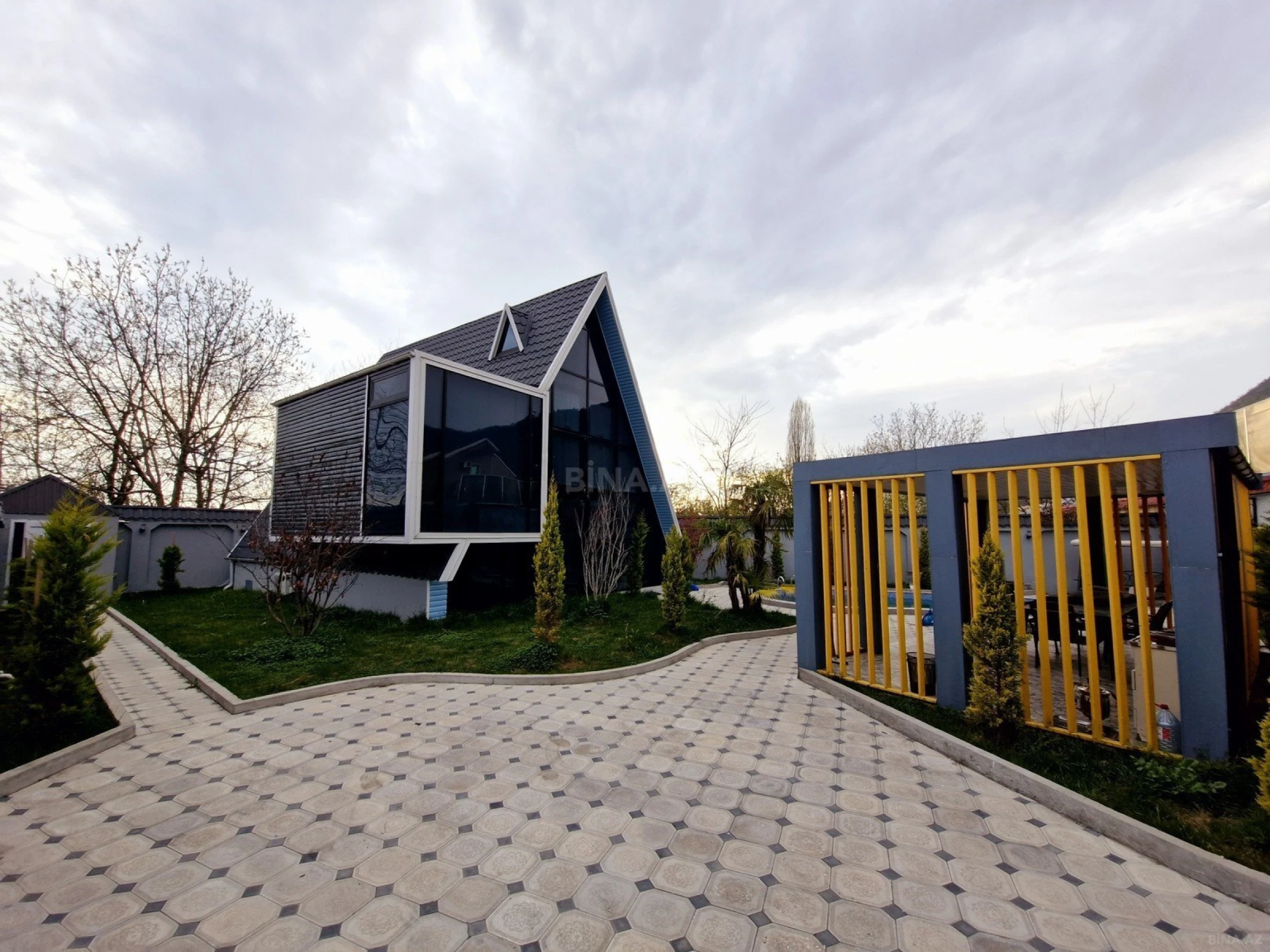 Kirayə verilir 5 otaqlı həyət evi 150 m²