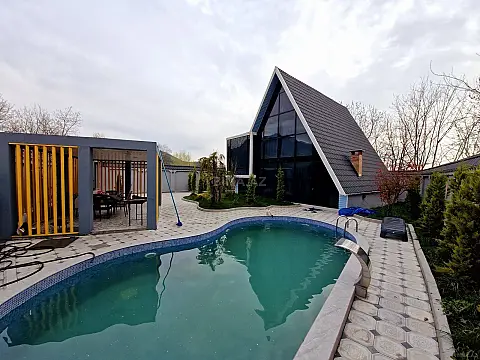 Kirayə verilir 5 otaqlı həyət evi 150 m² — Qəbələ 5 otaq 150.00 m²