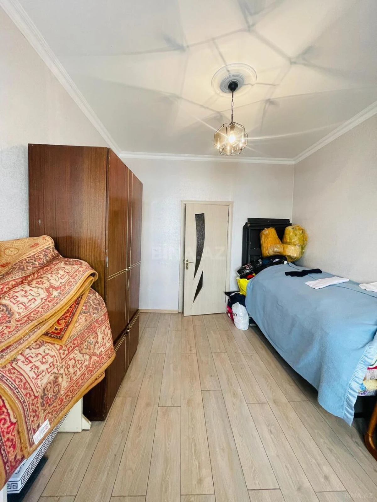 Satılır 5 otaqlı mənzil 120 m²