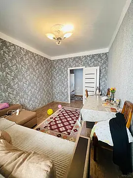 Satılır 5 otaqlı mənzil 120 m²