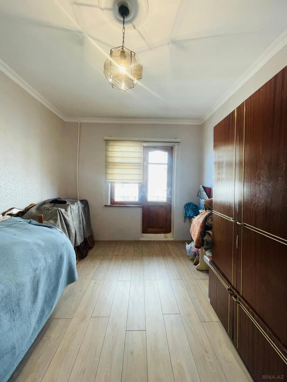 Satılır 5 otaqlı mənzil 120 m²