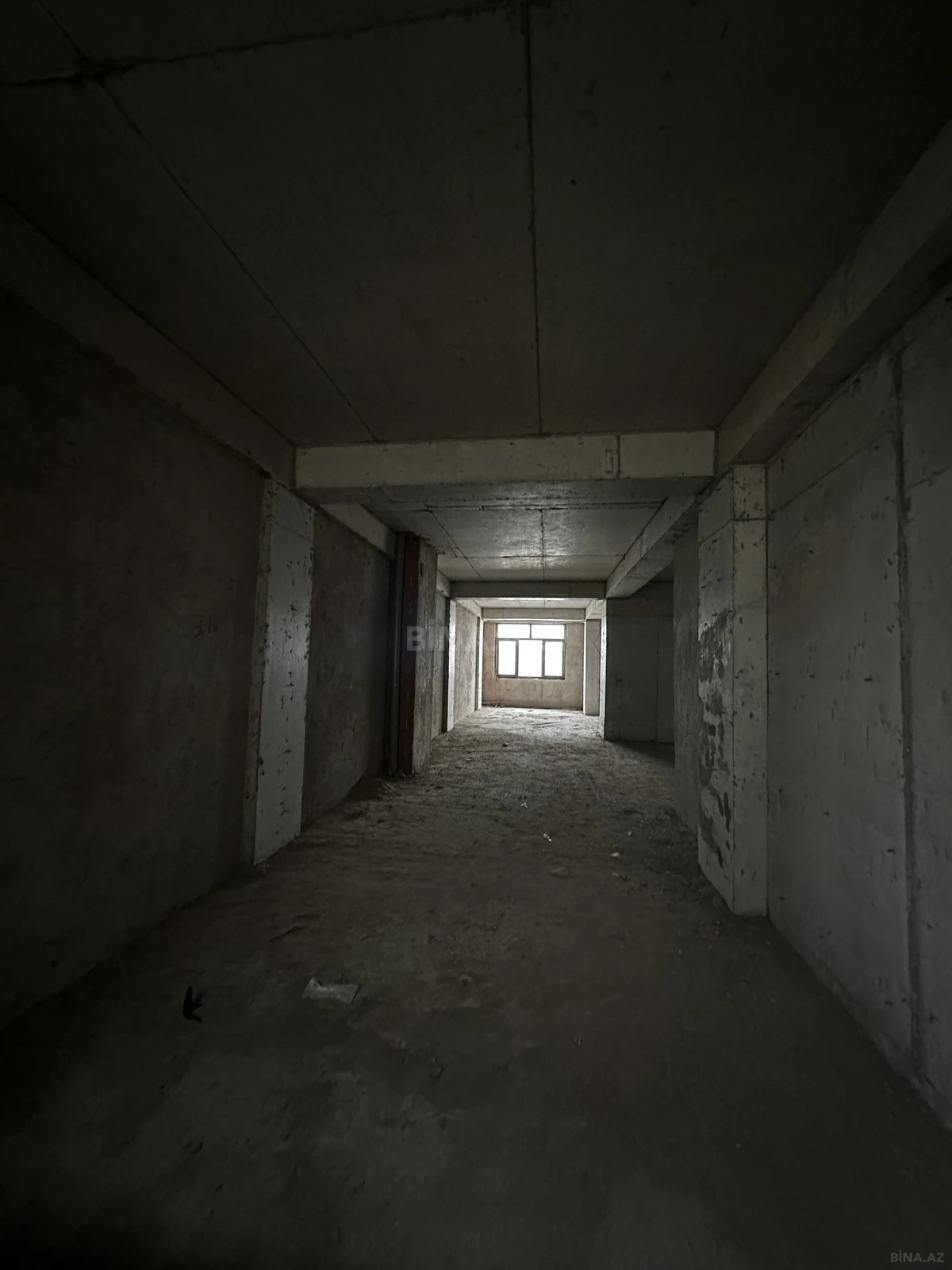 Satılır 3 otaqlı mənzil 141 m²