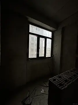 Satılır 3 otaqlı mənzil 141 m²