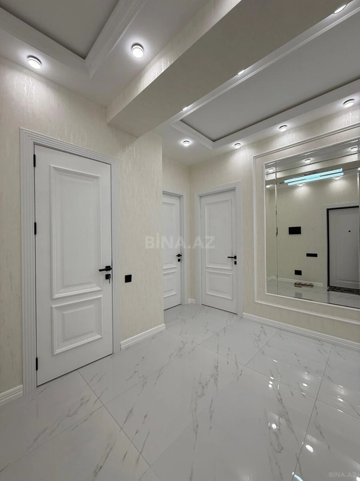 Satılır 3 otaqlı mənzil 91 m²