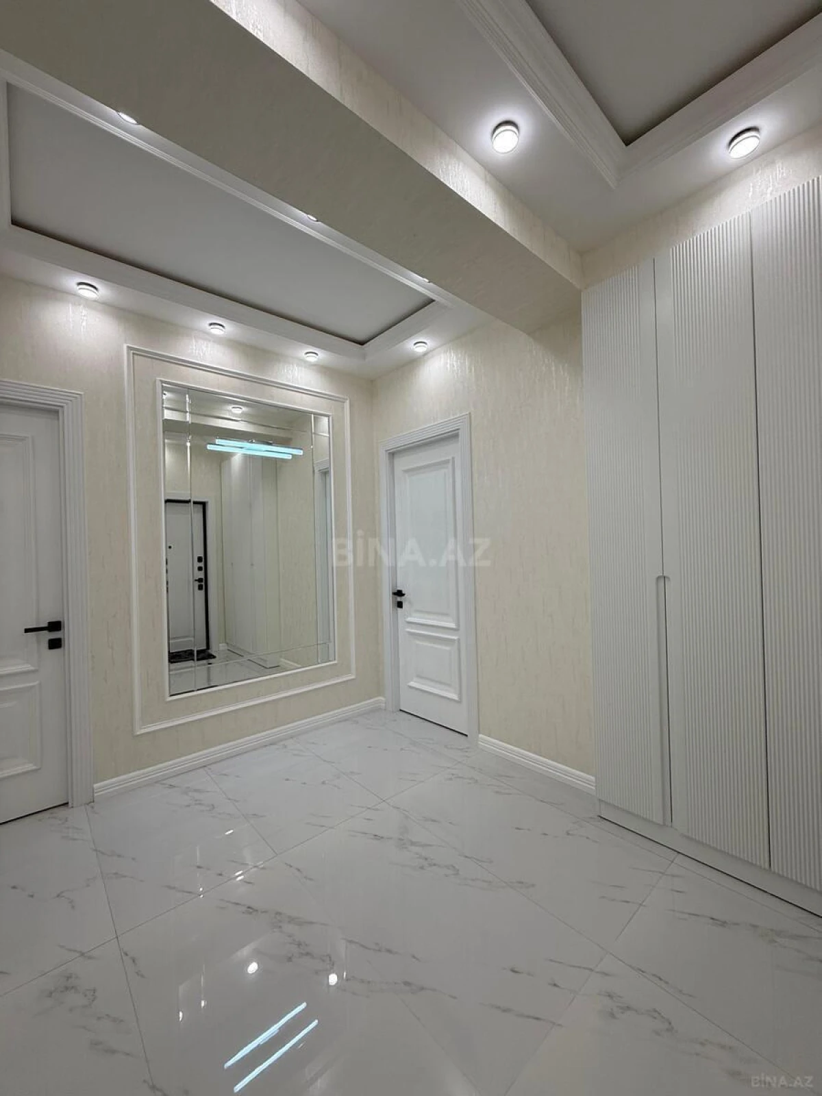 Satılır 3 otaqlı mənzil 91 m²