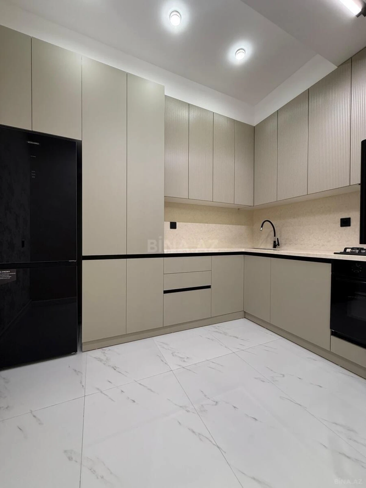 Satılır 3 otaqlı mənzil 91 m²