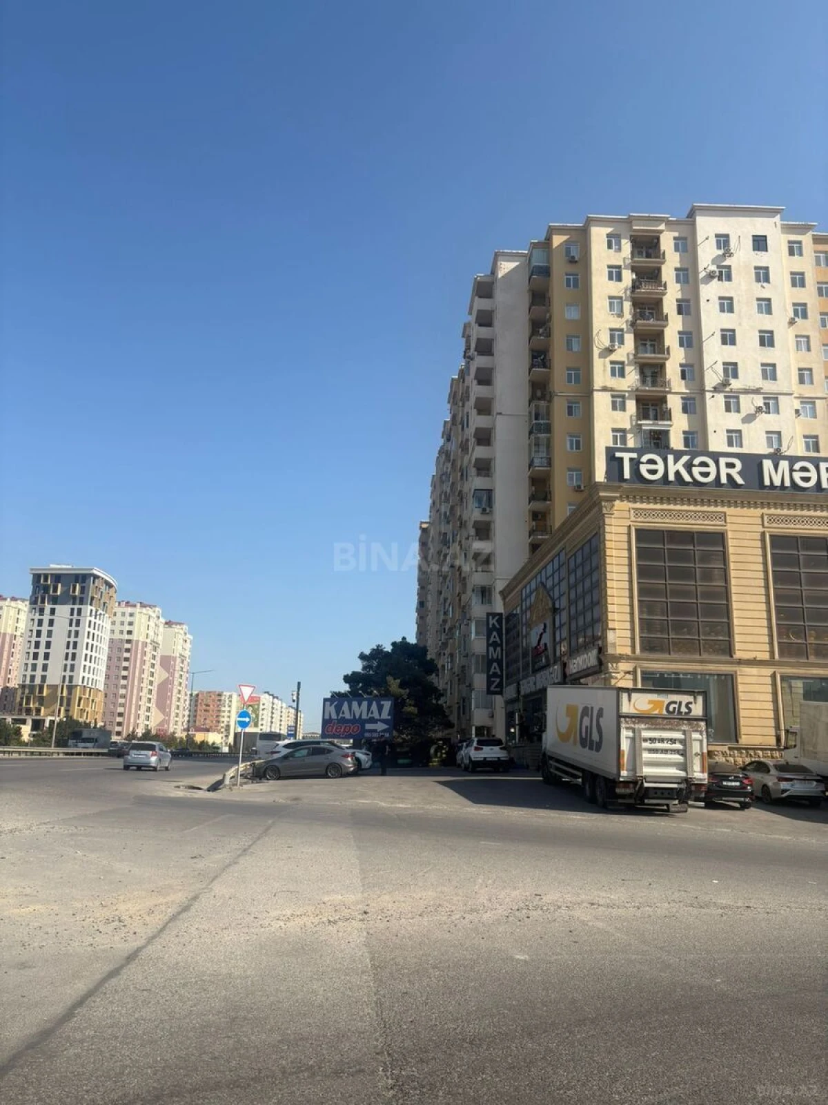 Satılır 2 otaqlı mənzil 55 m²