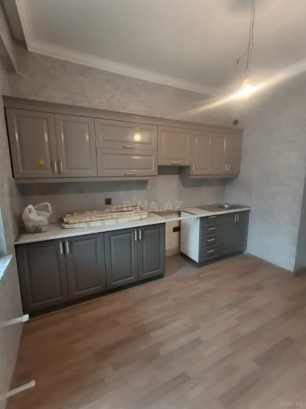 Satılır 3 otaqlı mənzil 112 m²