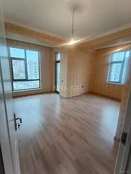 Satılır 3 otaqlı mənzil 112 m²