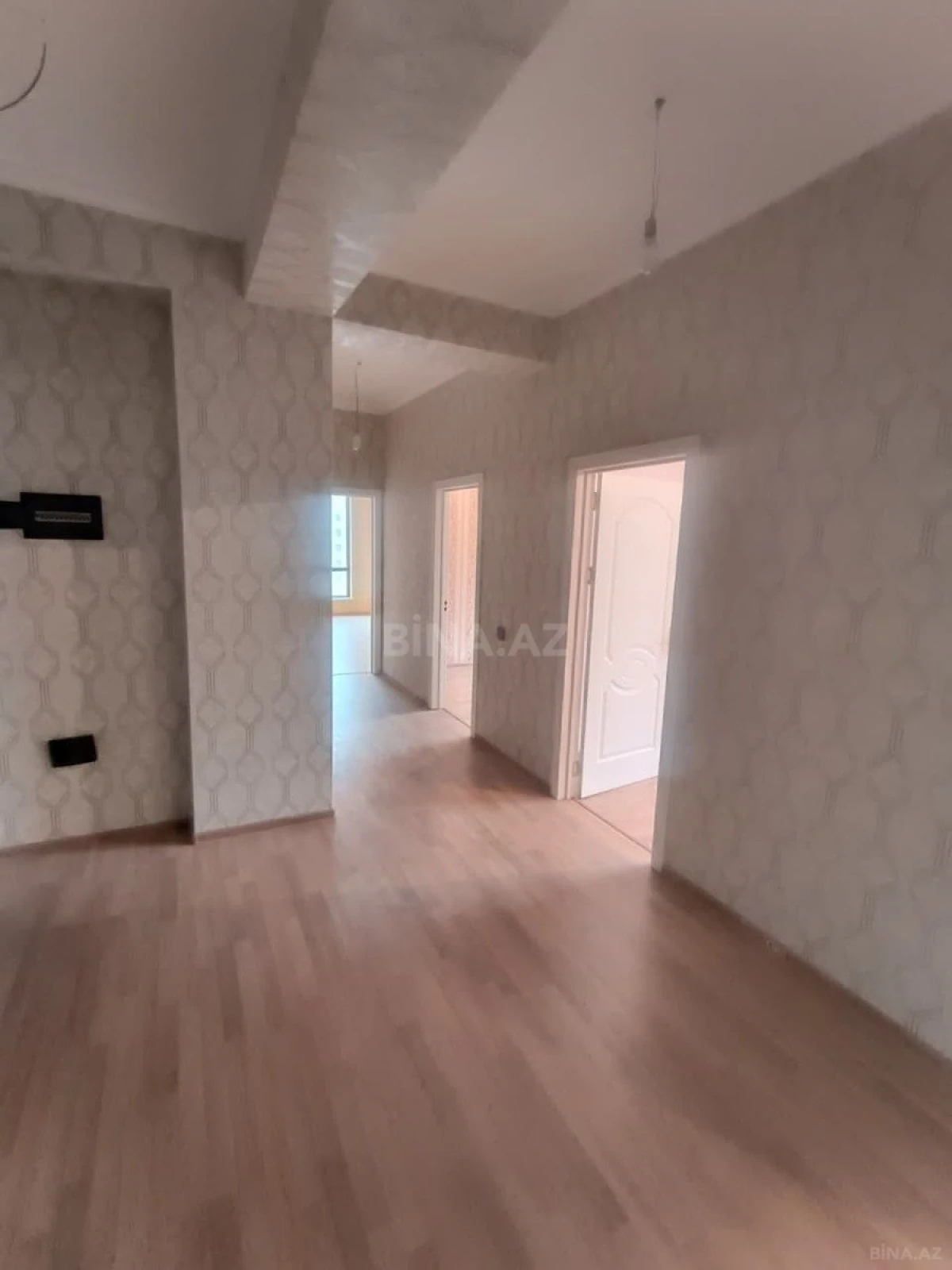 Satılır 3 otaqlı mənzil 112 m²