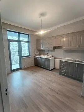 Satılır 3 otaqlı mənzil 112 m²