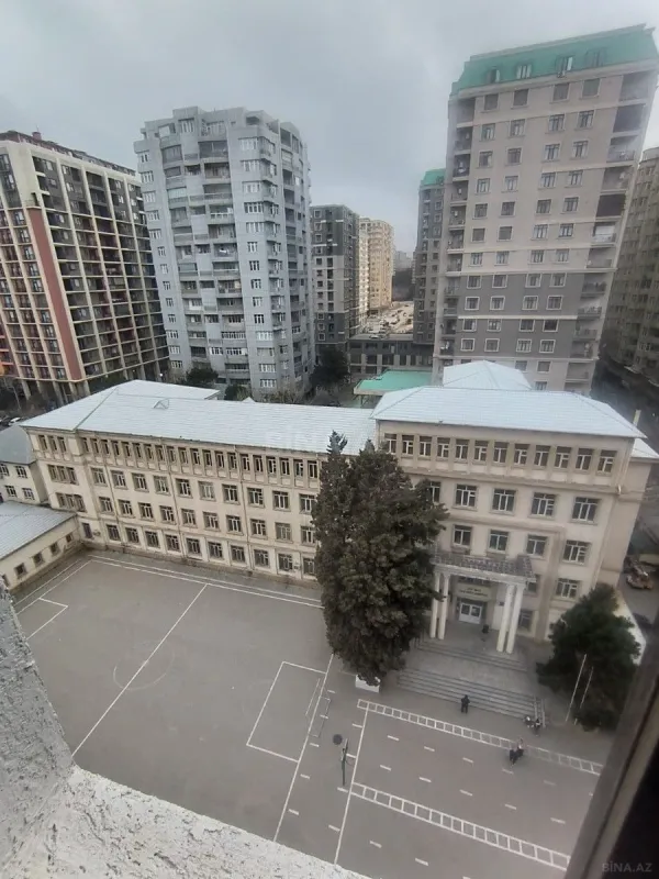 Satılır 3 otaqlı mənzil 112 m²