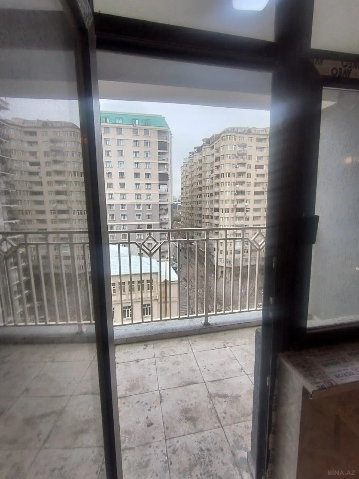 Satılır 3 otaqlı mənzil 112 m²