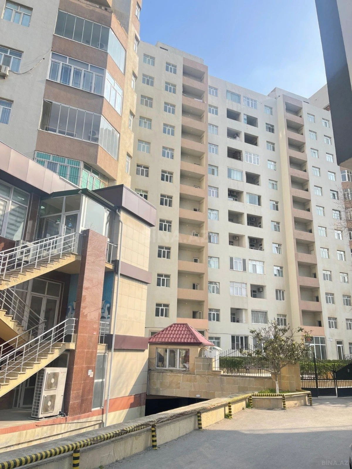 Satılır 2 otaqlı mənzil 72 m²