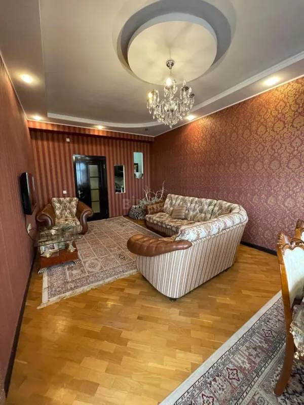 Satılır 2 otaqlı mənzil 72 m²
