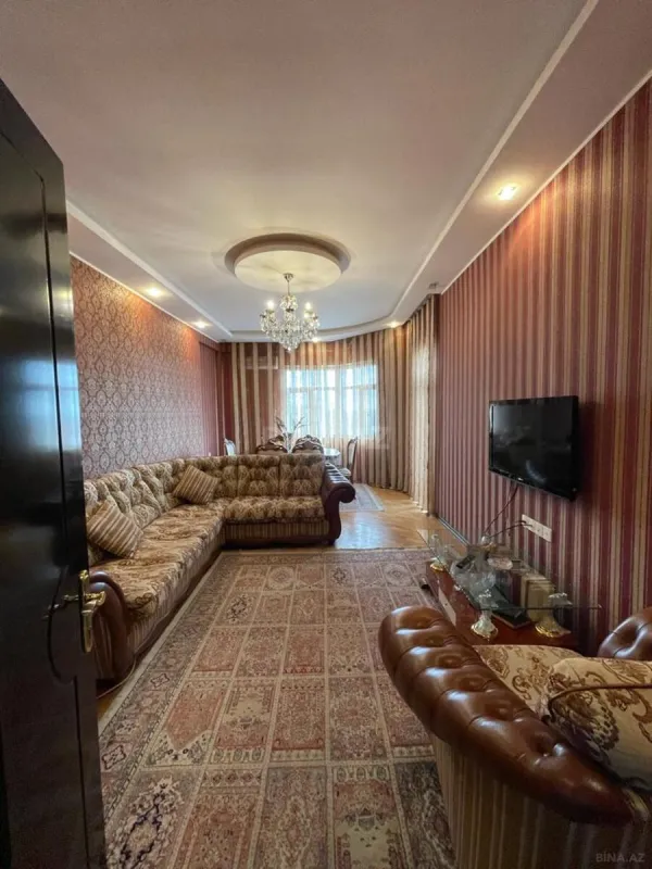 Satılır 2 otaqlı mənzil 72 m²