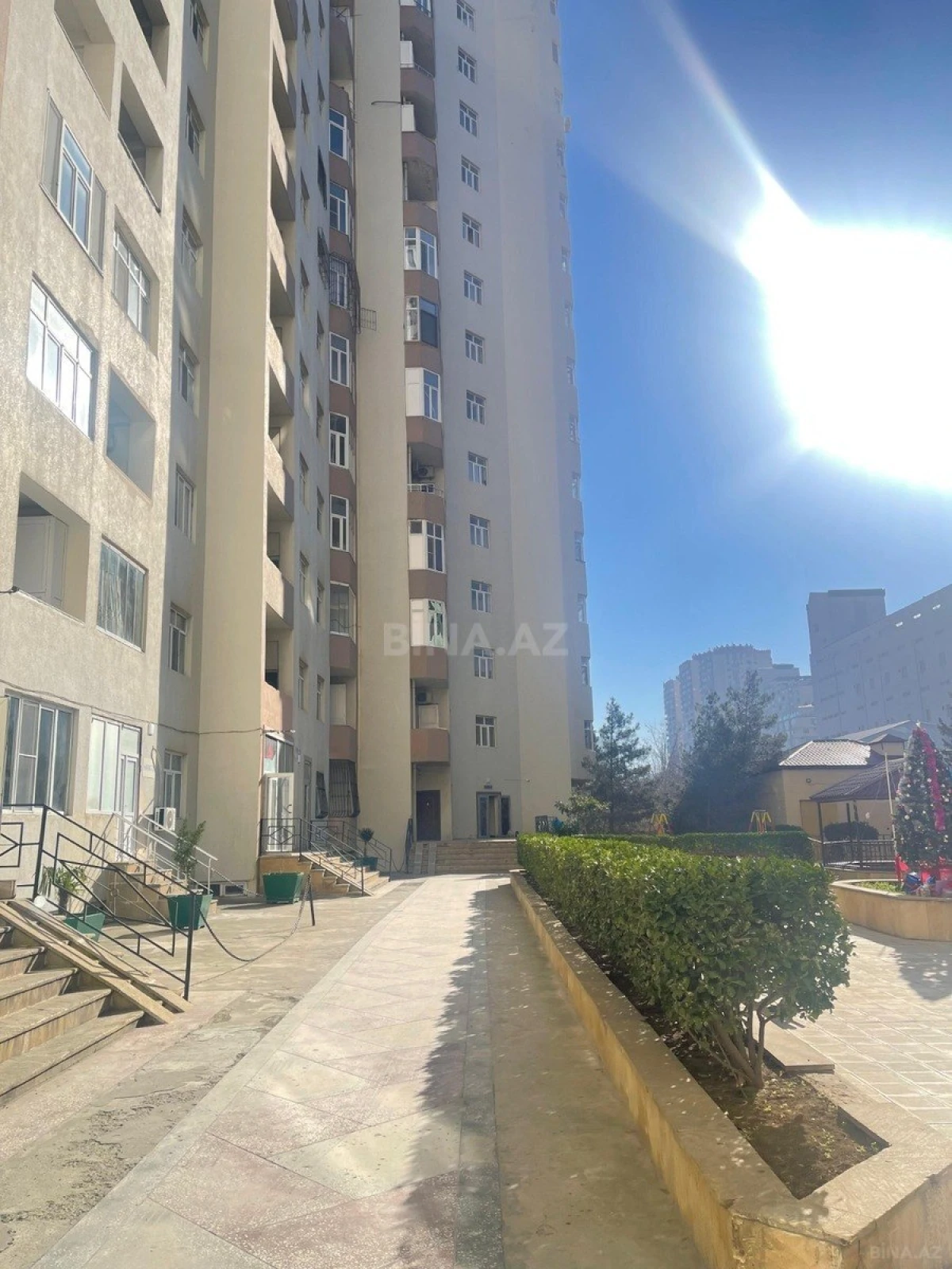 Satılır 2 otaqlı mənzil 72 m²