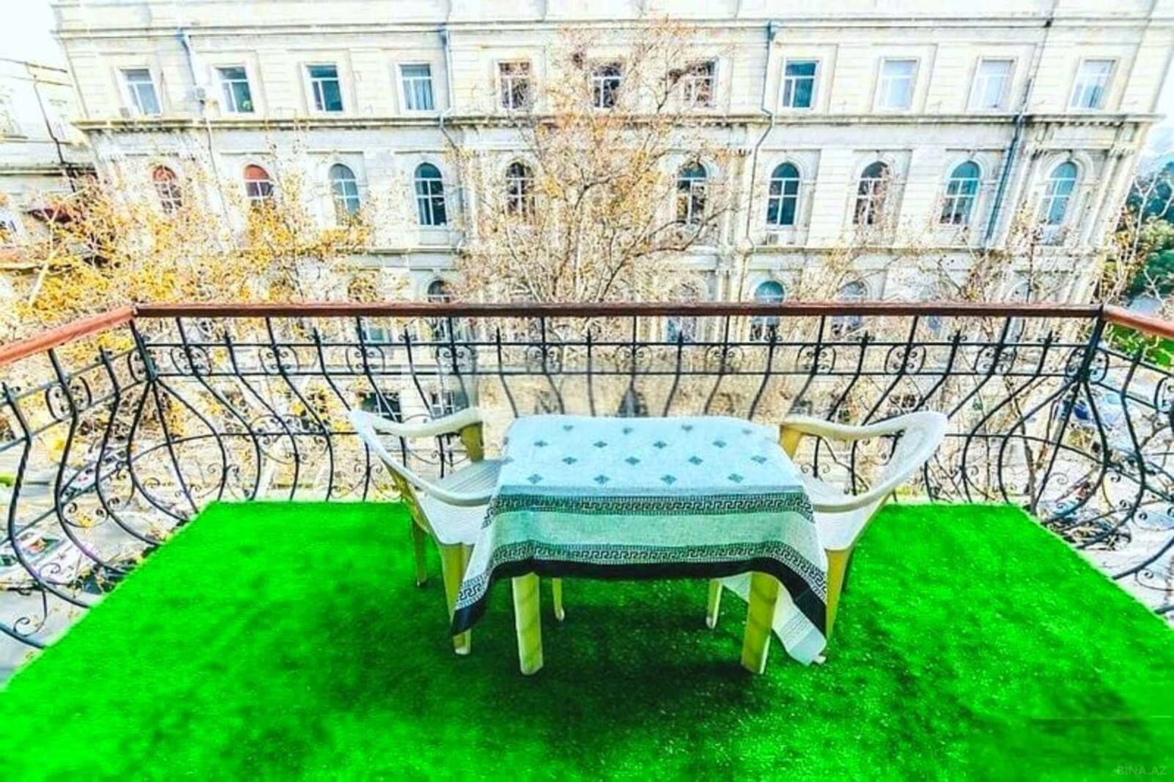 Satılır 3 otaqlı mənzil 100.5 m²