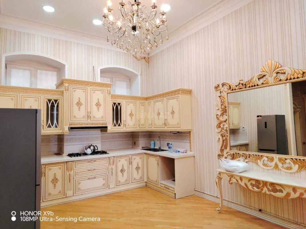 Satılır 3 otaqlı mənzil 100.5 m²