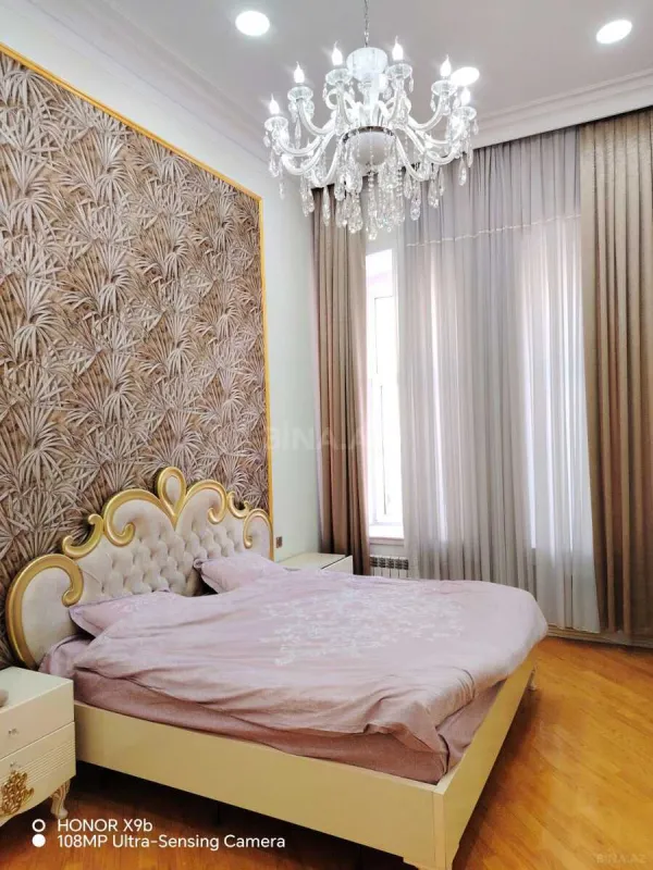 Satılır 3 otaqlı mənzil 100.5 m²