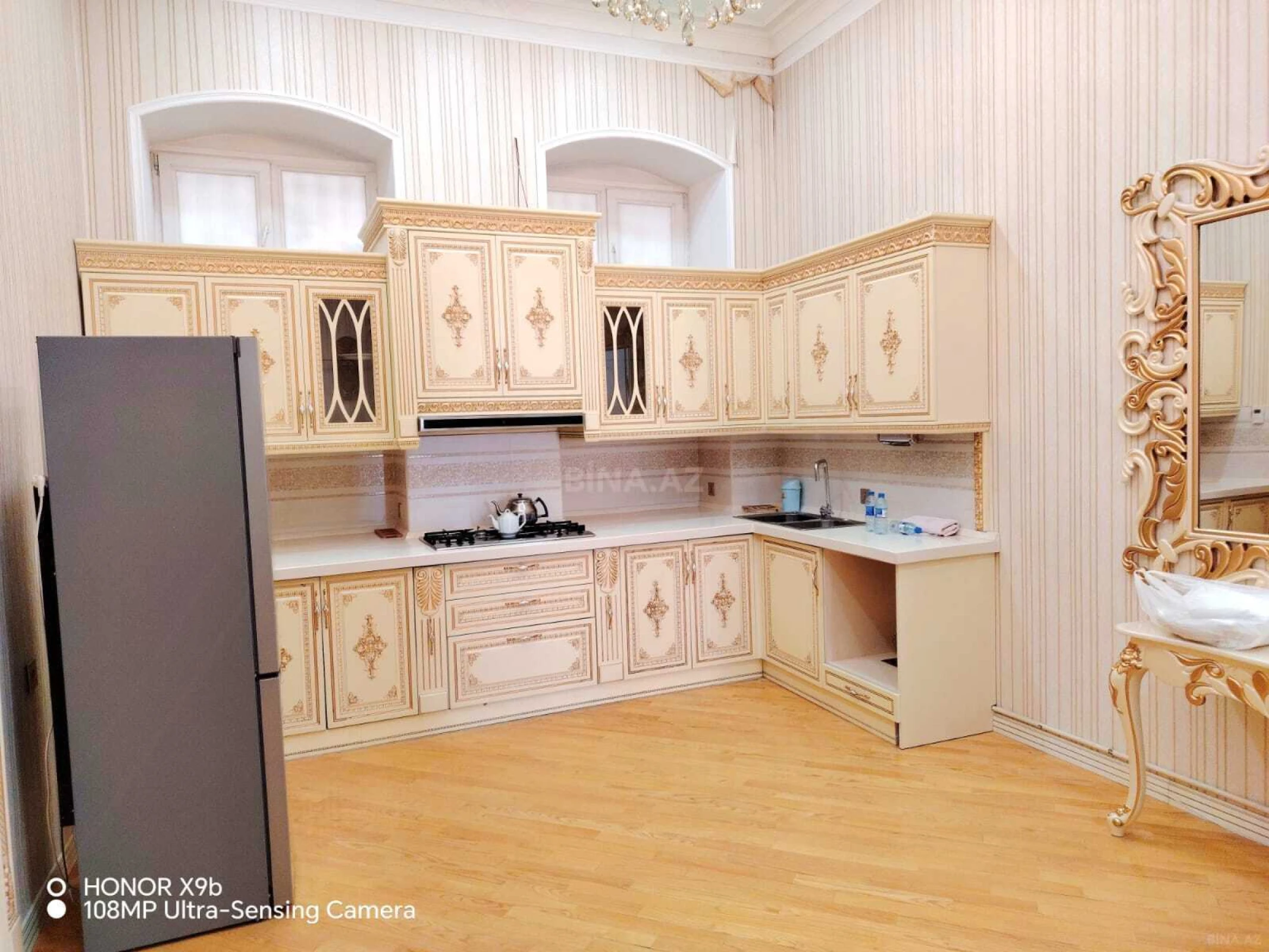 Satılır 3 otaqlı mənzil 100.5 m²