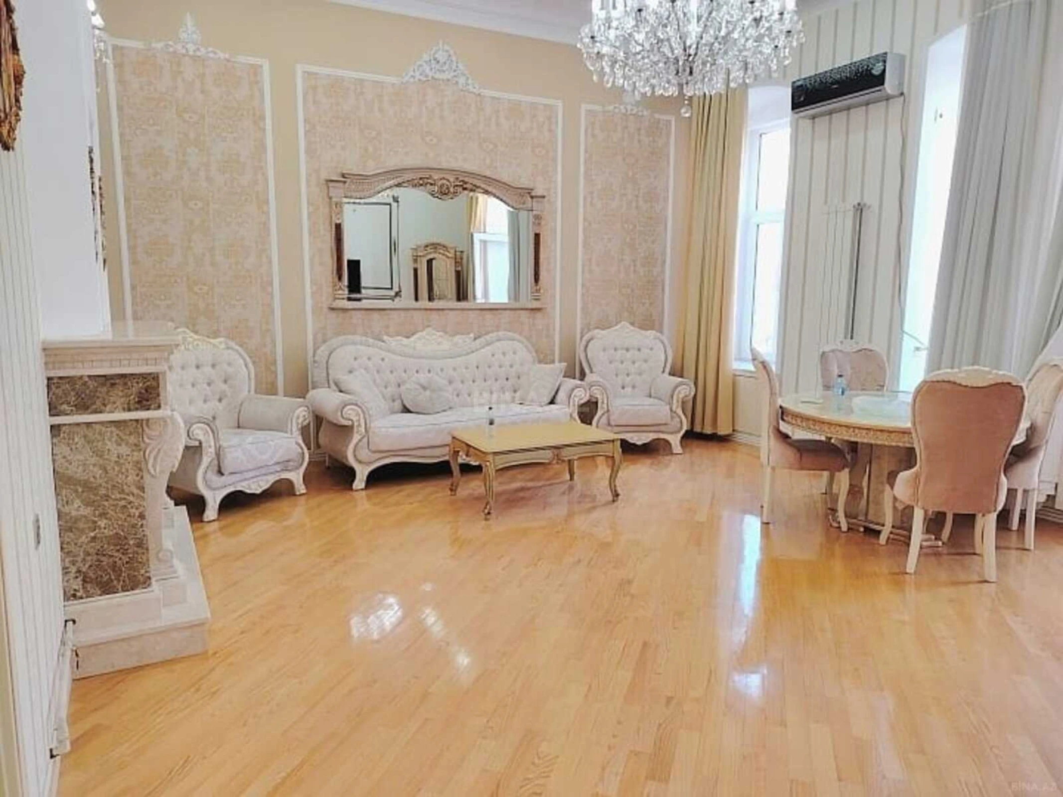 Satılır 3 otaqlı mənzil 100.5 m²