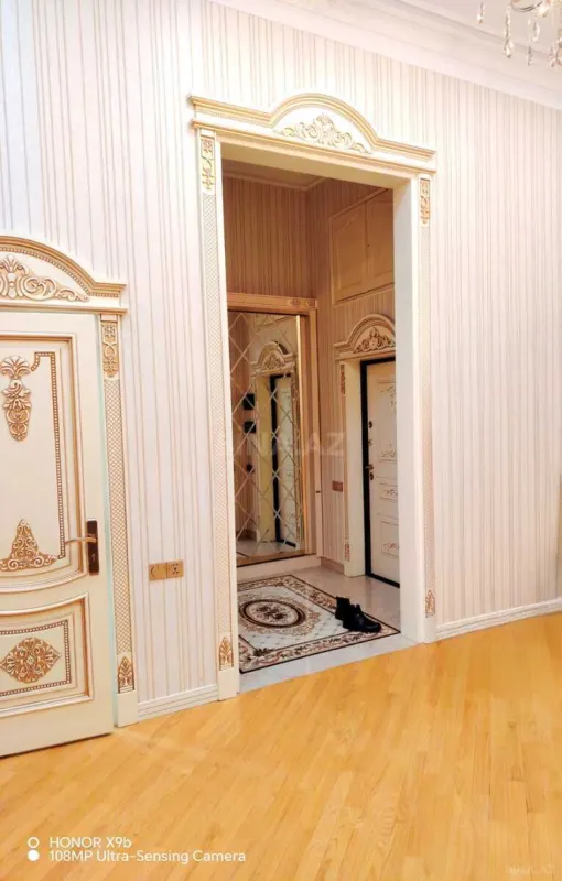 Satılır 3 otaqlı mənzil 100.5 m²