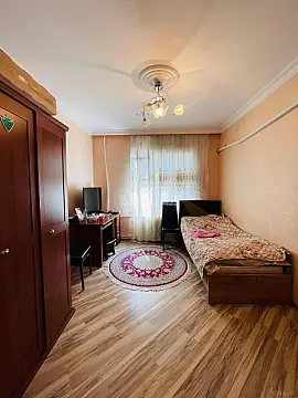 Satılır 5 otaqlı mənzil 120 m²