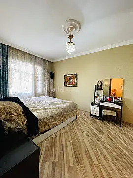 Satılır 5 otaqlı mənzil 120 m²