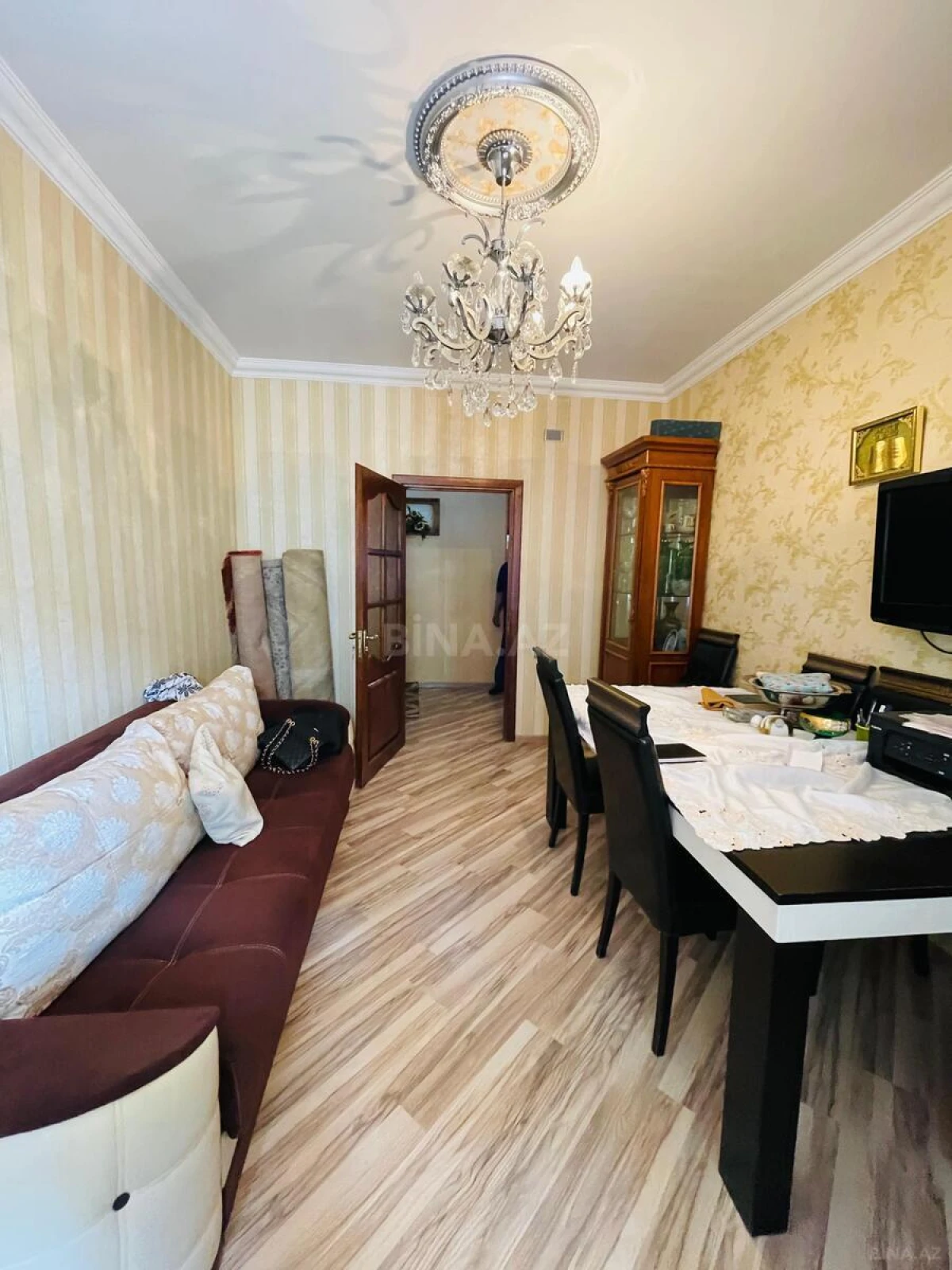 Satılır 5 otaqlı mənzil 120 m²