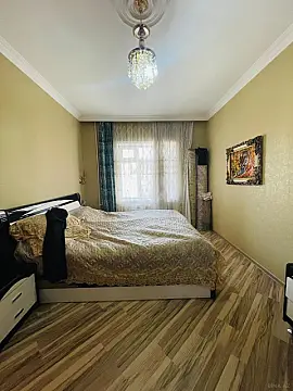 Satılır 5 otaqlı mənzil 120 m²