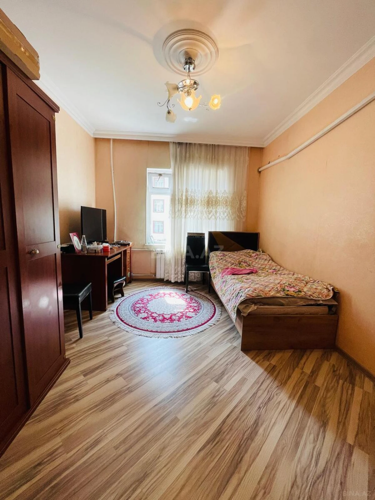 Satılır 5 otaqlı mənzil 120 m²