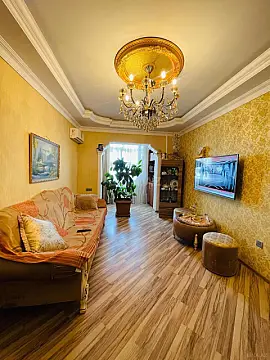 Satılır 5 otaqlı mənzil 120 m²