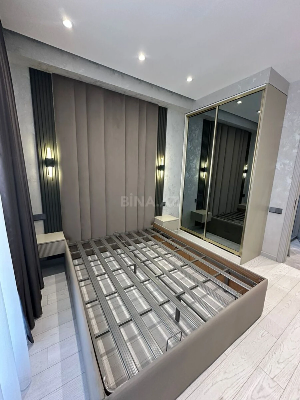 Kirayə verilir 2 otaqlı mənzil 70 m²