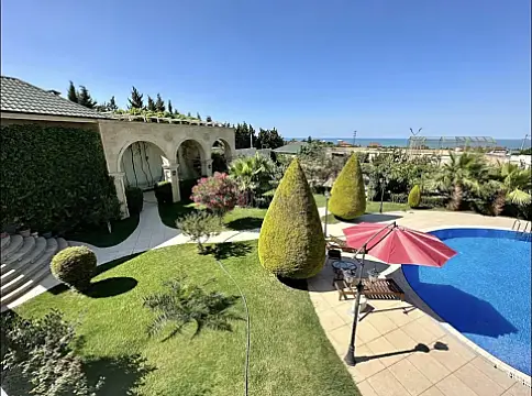 Kirayə verilir 6 otaqlı həyət evi 360 m²