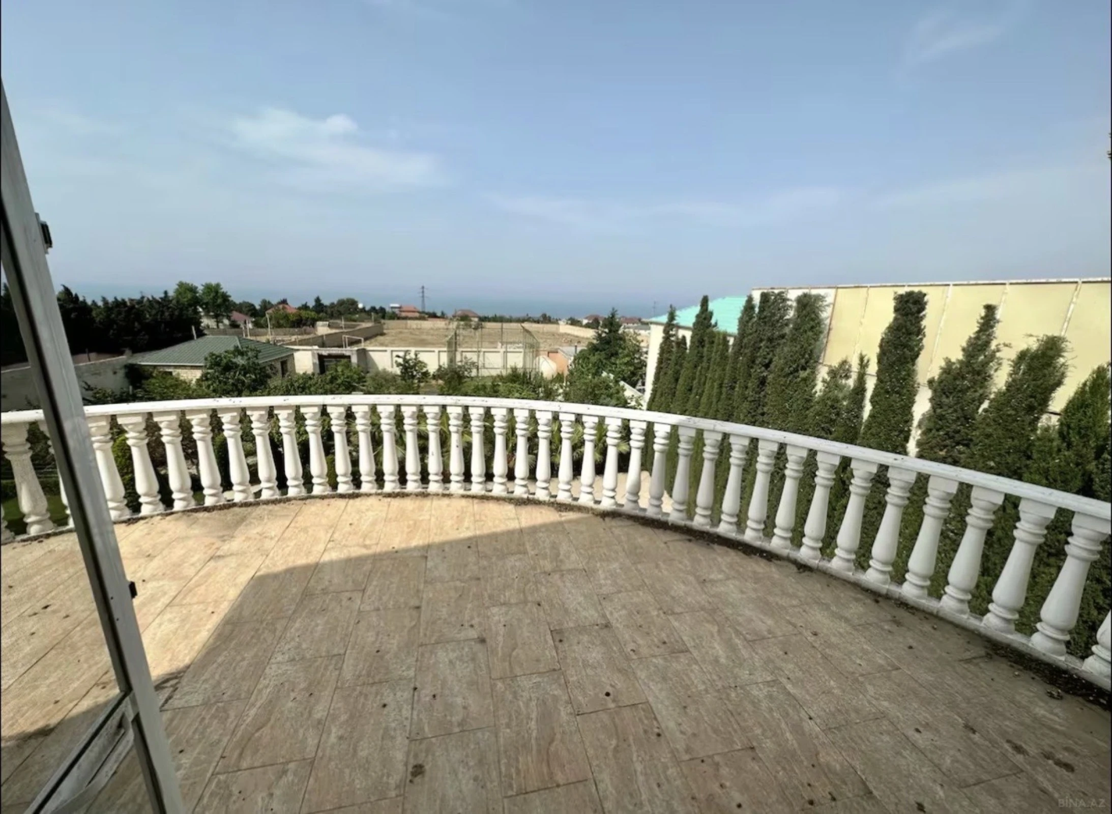 Kirayə verilir 6 otaqlı həyət evi 360 m²