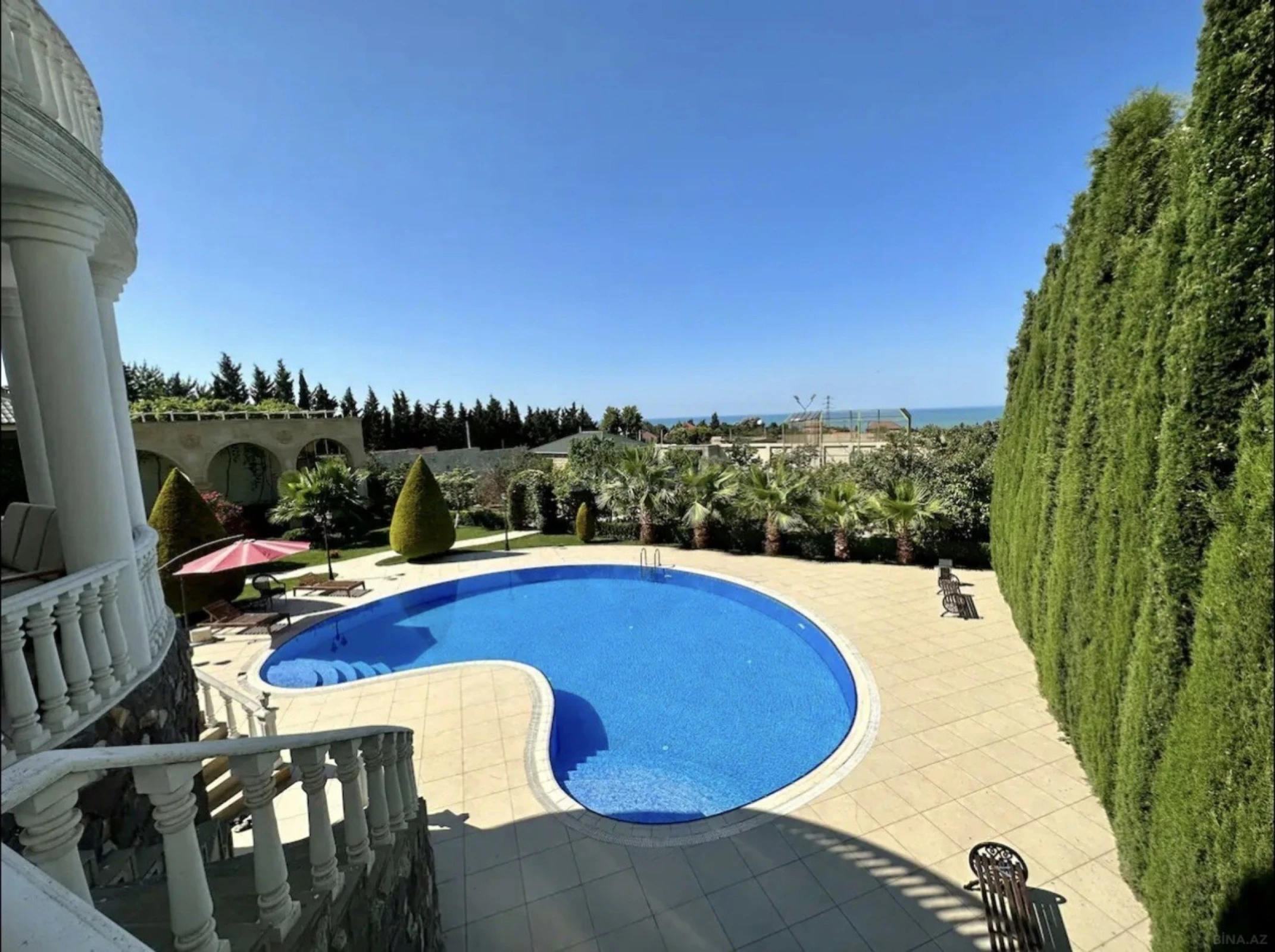 Kirayə verilir 6 otaqlı həyət evi 360 m²