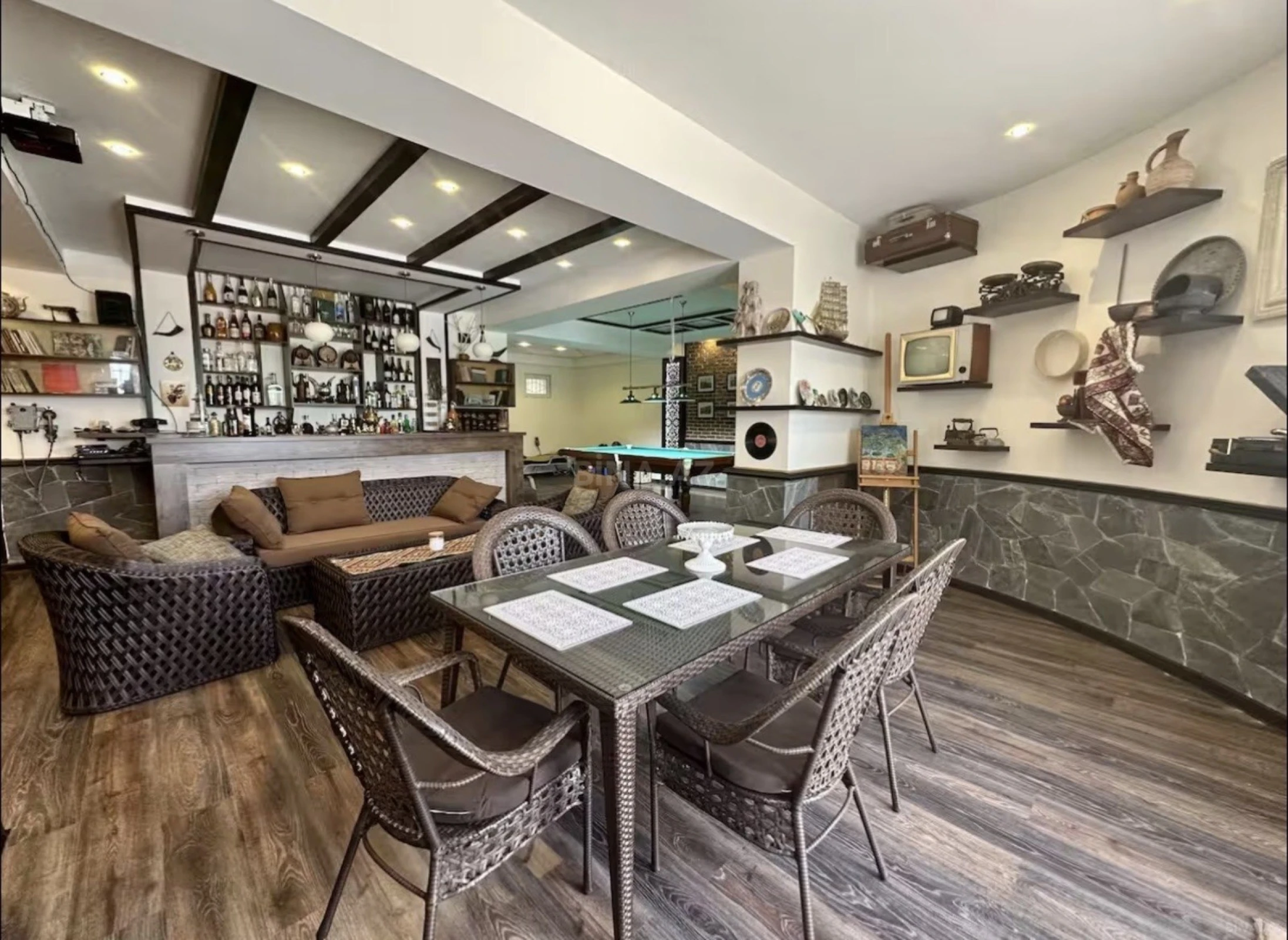 Kirayə verilir 6 otaqlı həyət evi 360 m²