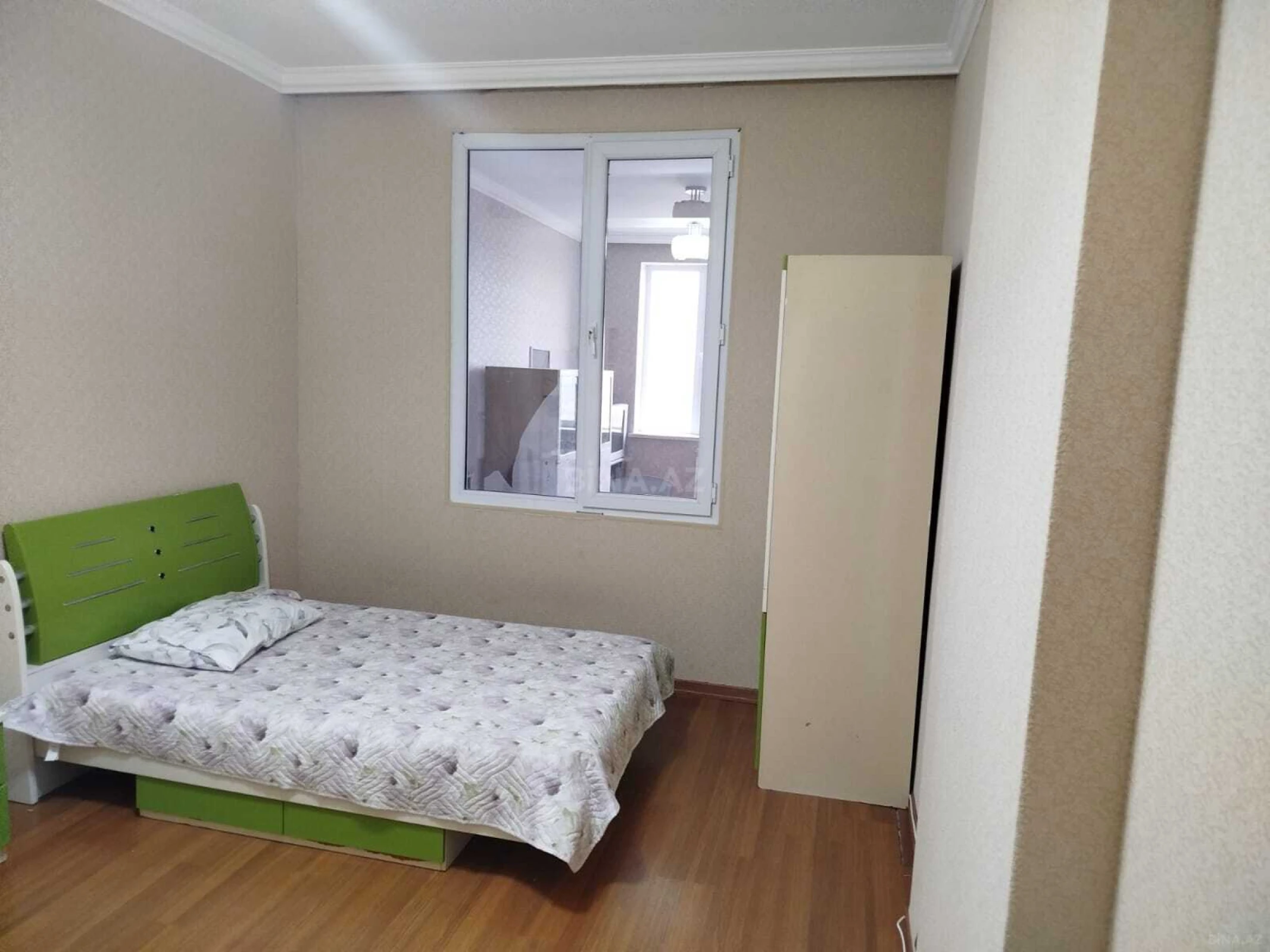 Kirayə verilir 4 otaqlı mənzil 138 m²