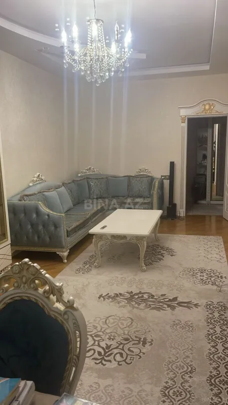 Satılır 3 otaqlı mənzil 120 m²