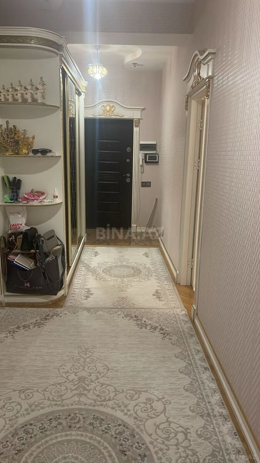 Satılır 3 otaqlı mənzil 120 m²