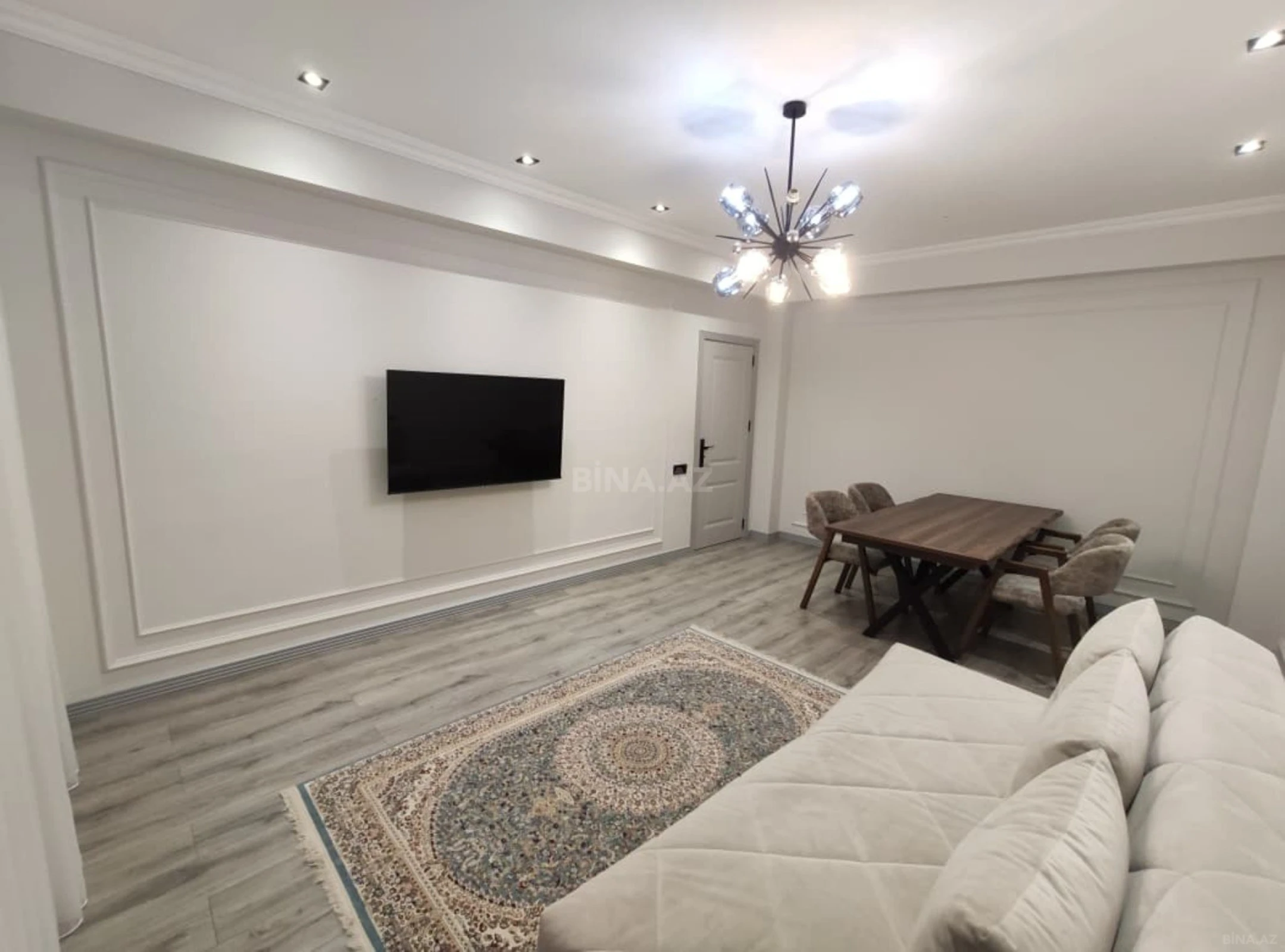 Satılır 4 otaqlı mənzil 100 m²